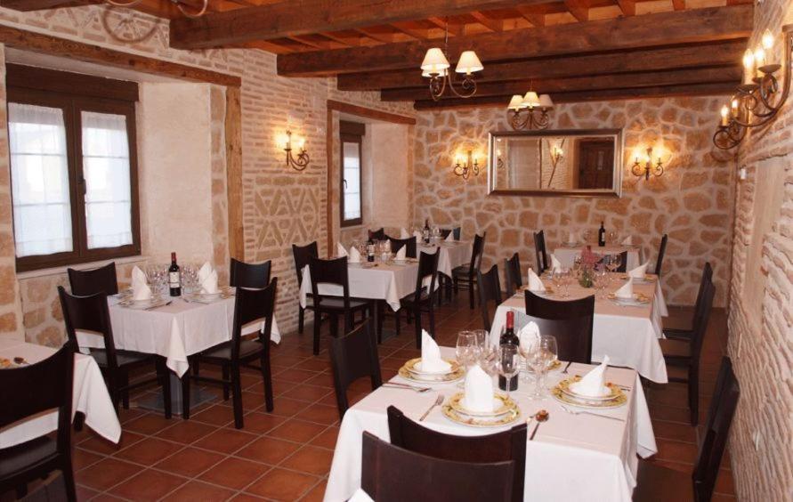 La Casona De Dona Petra Hotel Villarmentero de Campos Buitenkant foto