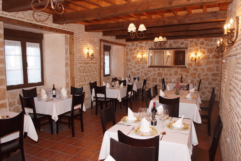 La Casona De Dona Petra Hotel Villarmentero de Campos Buitenkant foto
